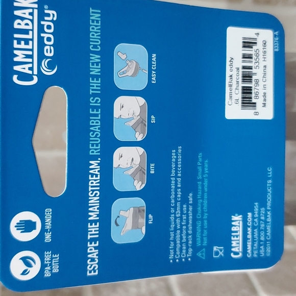 Camelbak Waterbottle - Picture 6 of 6